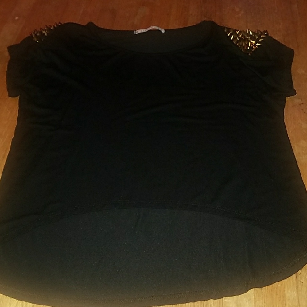 Black cropped studded shirt